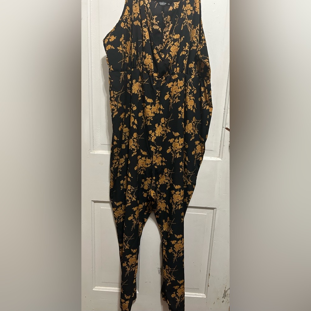 Black and Gold floral jumpsuit six 3XL
